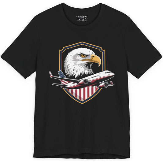 Bald eagle shield emblem - patriotic aviation T-Shirt