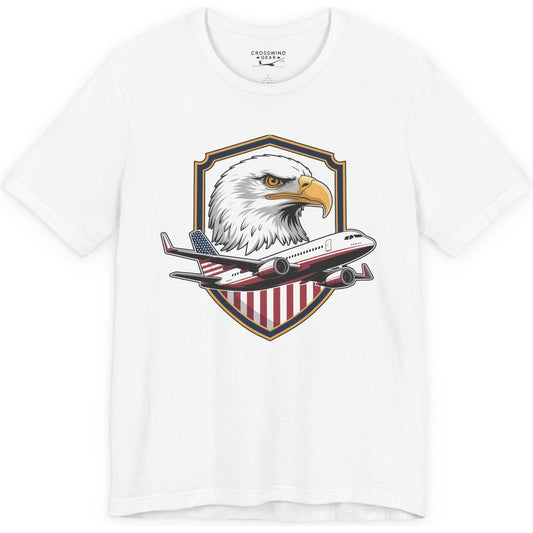 Bald eagle shield emblem - patriotic aviation T-Shirt